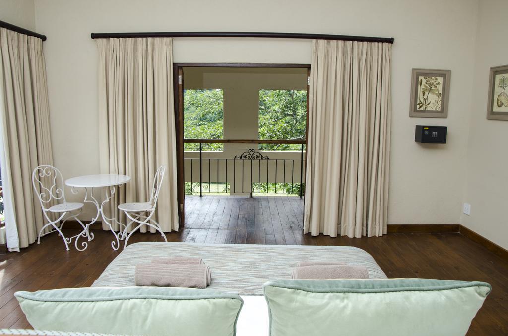 Villa Rostrata-on-Lake Hazyview Esterno foto